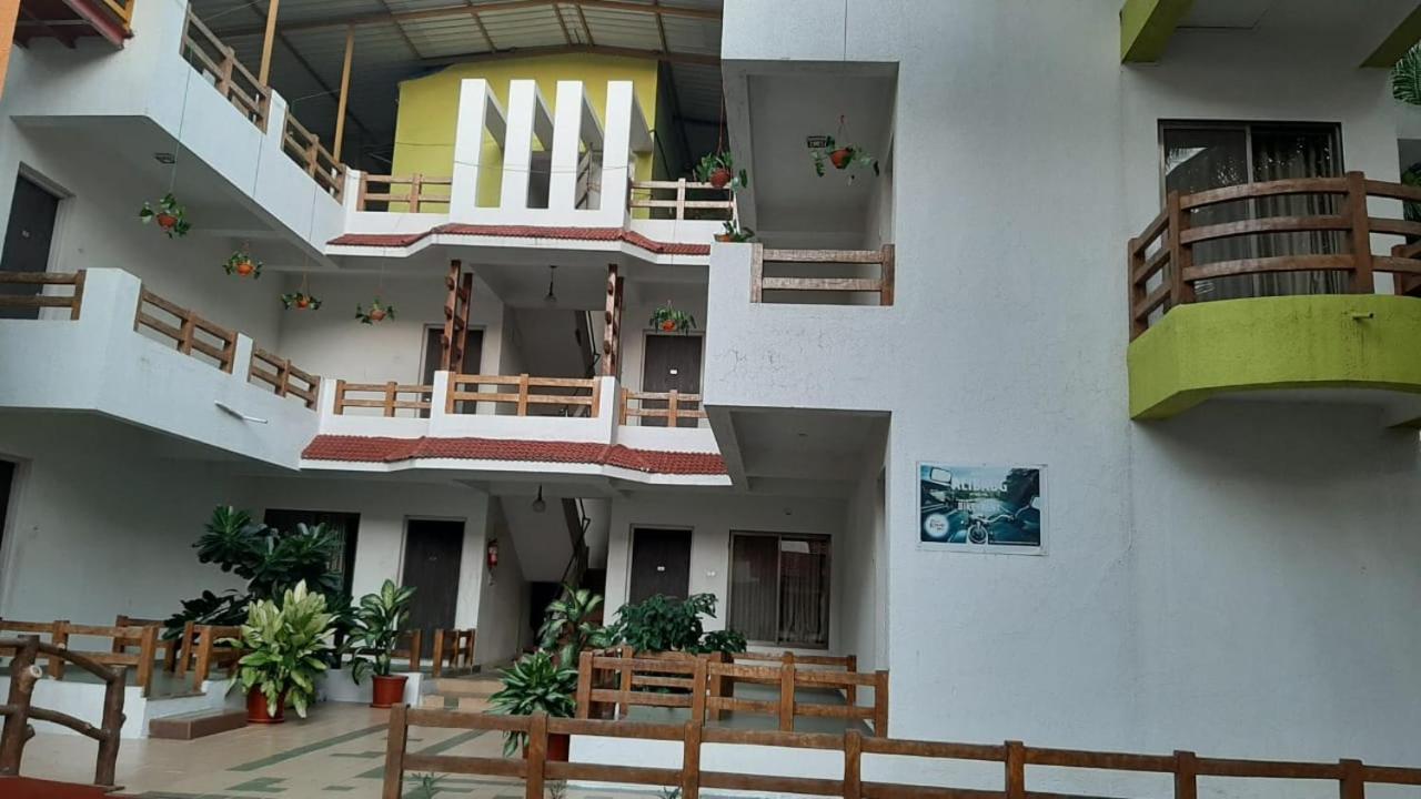 Ruturaj Inn Алибаг Экстерьер фото
